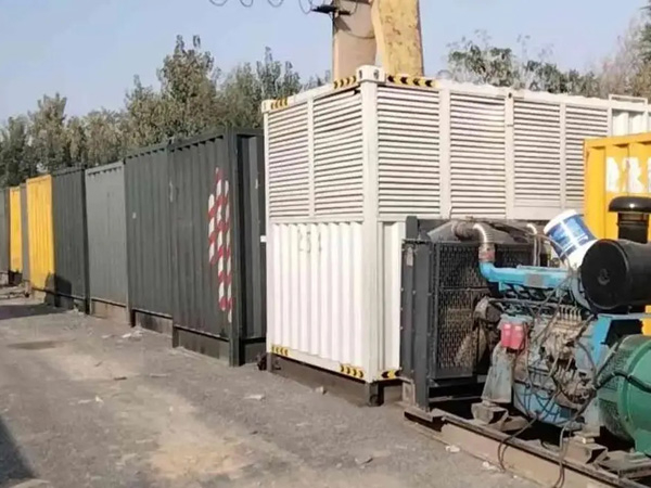 孟津200KW柴油发电机机组每小时油耗是多少？